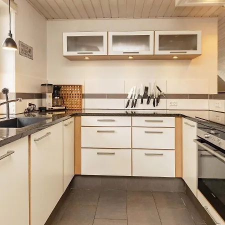 10 Person Holiday Home In Bl Vand Blåvand