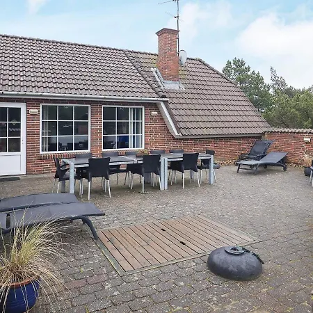 10 Person Holiday Home In Bl Vand Blåvand